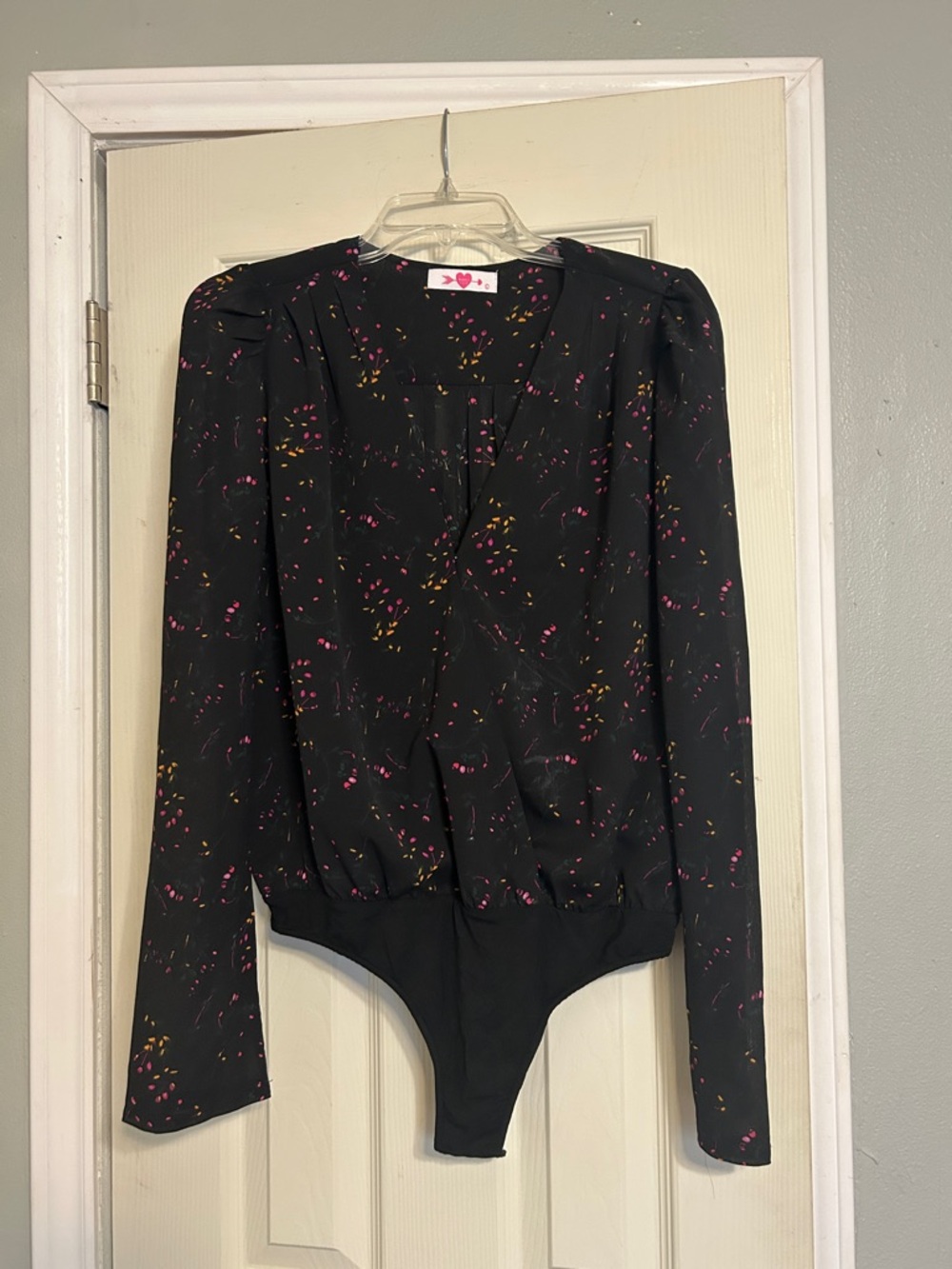 💸30%off2🛒 Buddy Love black floral bodysuit